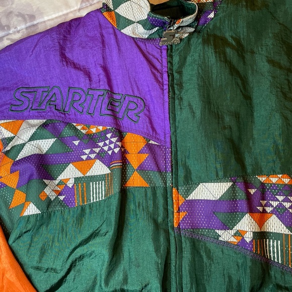 Beautiful authentic starter wind breaker coat from the 80s. - Picture 3 of 10